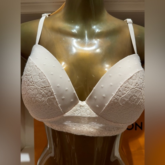 Body by Victoria white lace wireless push-up bra size L - Picture 2 of 7